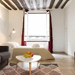 Private Studio - Louvre - Saint Honore